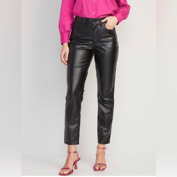 NWT! Women's Black High-Waisted OG Straight Faux-Leather Ankle Pants  💛 - Picture 1 of 7